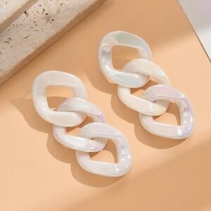 Vintage Style Acrylic Chain Punk Earrings.